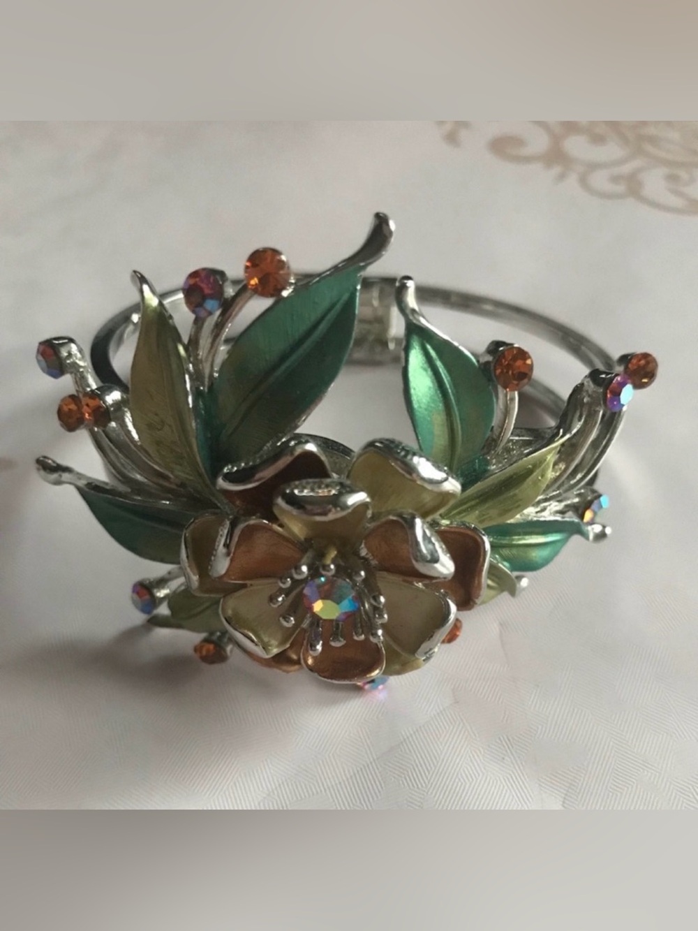 Floral Green and Gold Bracelet - Picture 10 of 10